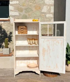 Petite armoire vitrée « Pâquerette »
