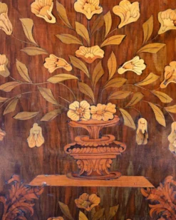 Petite armoire vitrine néerlandaise ancienne en marqueterie florale