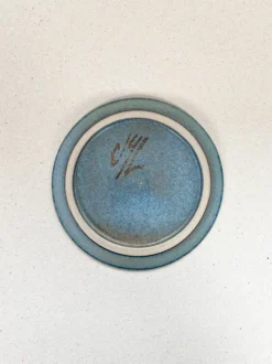 Petite assiette bleue en céramique Signée JYL - Jean Yves Lemonnier