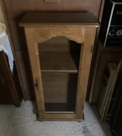 Petite bibliothèque bois vitrée