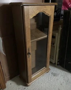 Petite bibliothèque bois vitrée