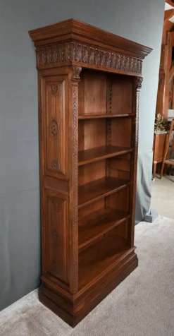 Petite Bibliothèque en Noyer – Début XXe