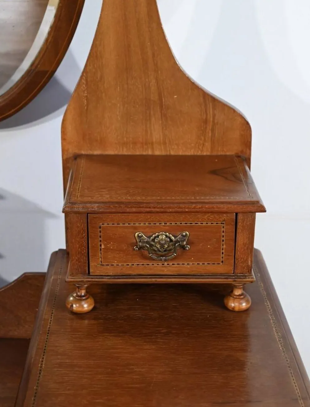 Petite coiffeuse anglaise en acajou – 1920