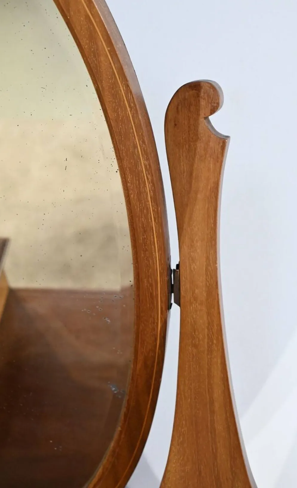 Petite coiffeuse anglaise en acajou – 1920