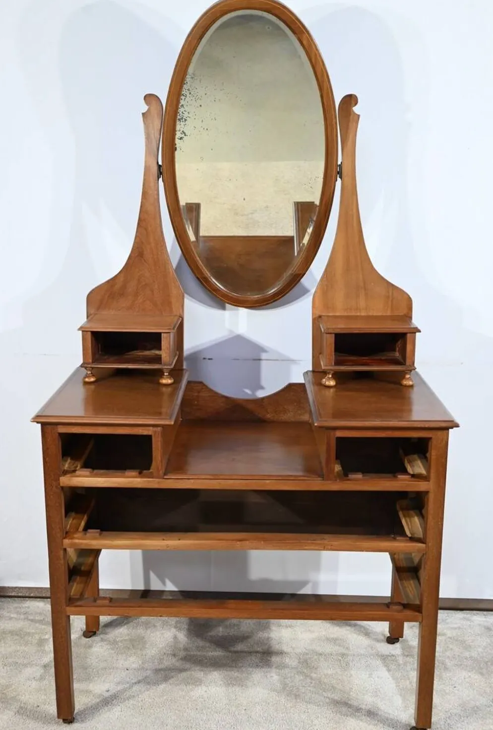 Petite coiffeuse anglaise en acajou – 1920