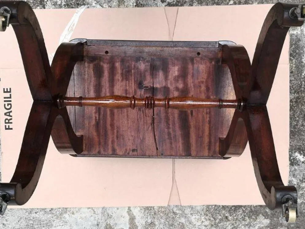PETITE COIFFEUSE DE DAME EN ACAJOU STYLE RESTAURATION DU XIXème SIÈCLE