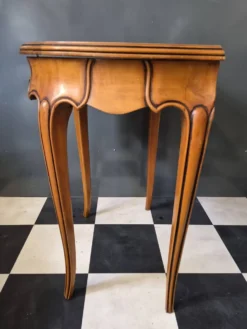 Petite coiffeuse table de nuit chevet style Louis XV