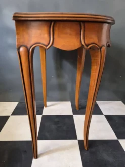 Petite coiffeuse table de nuit chevet style Louis XV