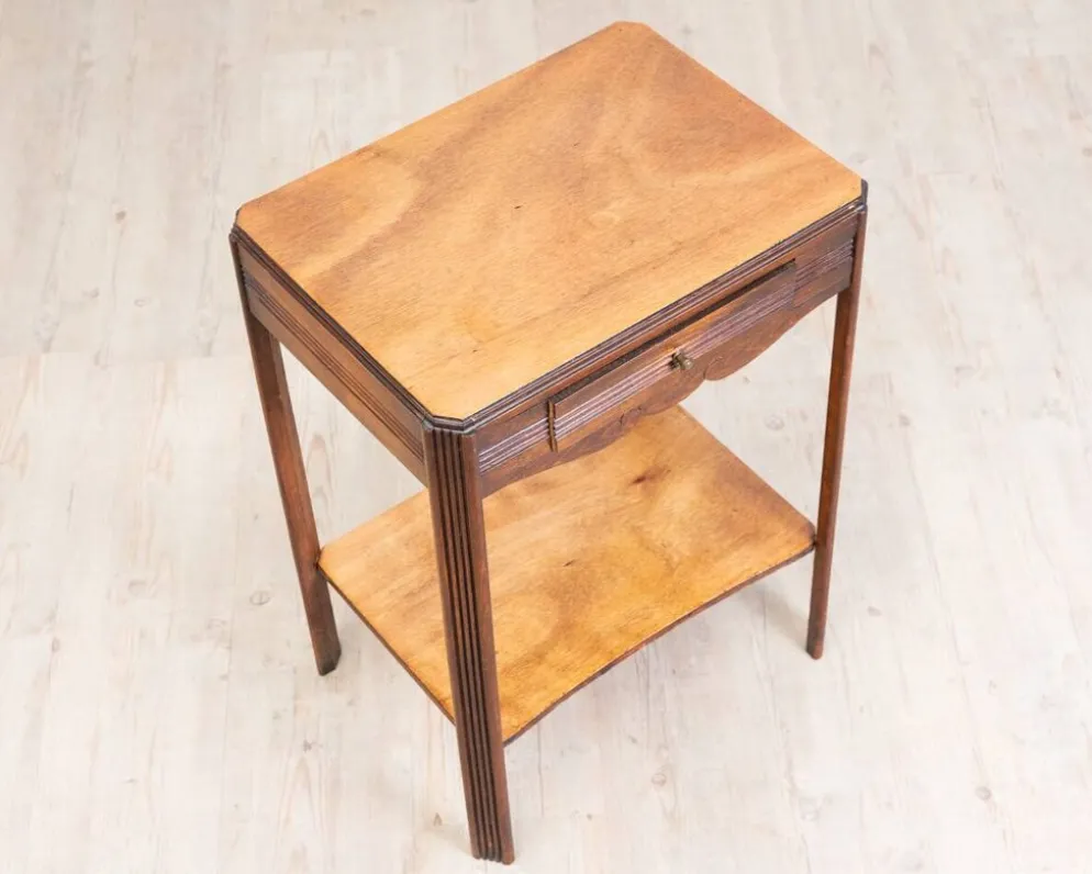 Petite commode Art déco en chêne massif