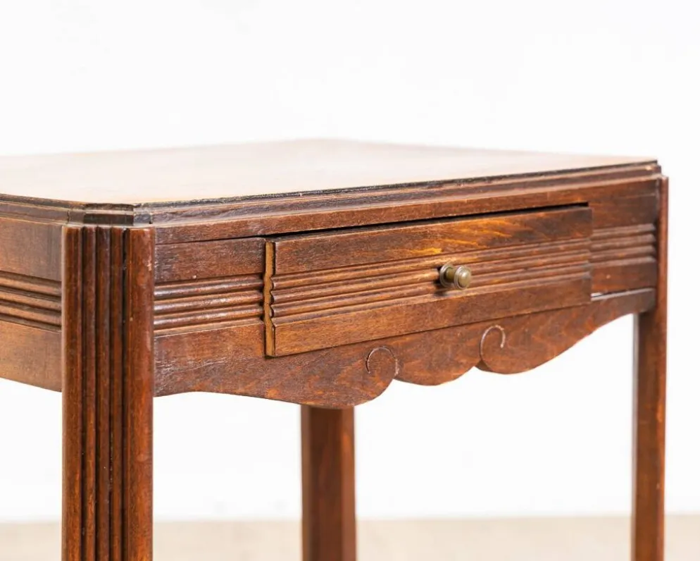 Petite commode Art déco en chêne massif