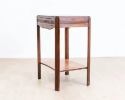 Petite commode Art déco en chêne massif