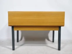 Petite commode en bois, années 1960
