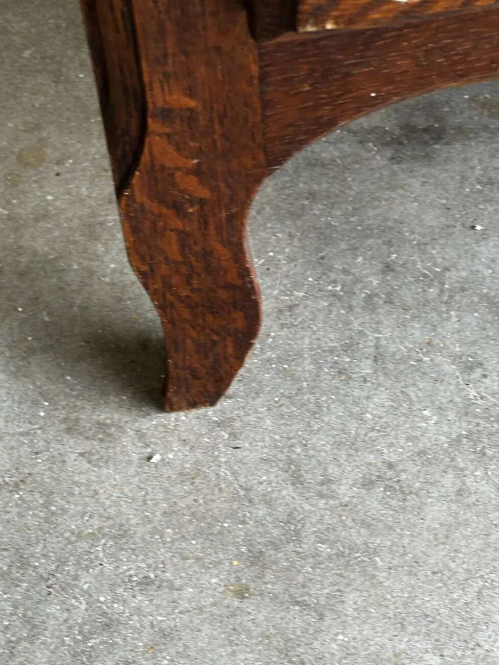 Petite commode en chêne à abattant – Mid-Century