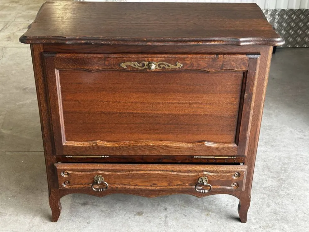 Petite commode en chêne à abattant – Mid-Century
