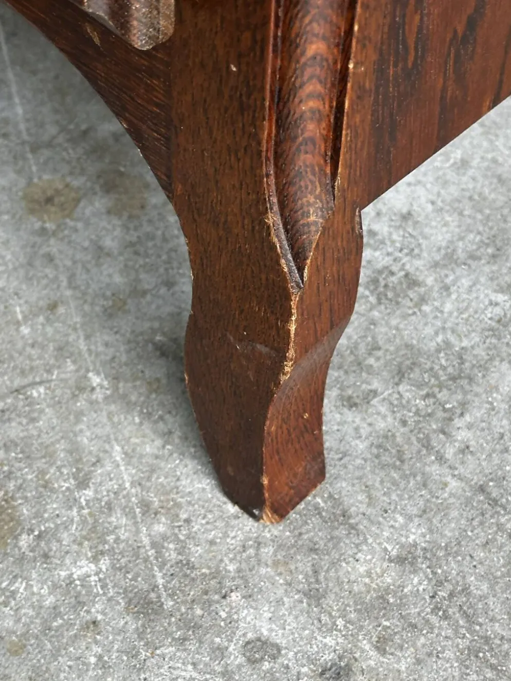 Petite commode en chêne à abattant – Mid-Century