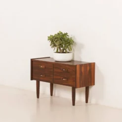 Petite commode en palissandre danois, années 1960