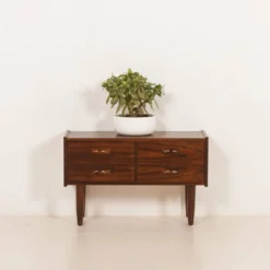Petite commode en palissandre danois, années 1960