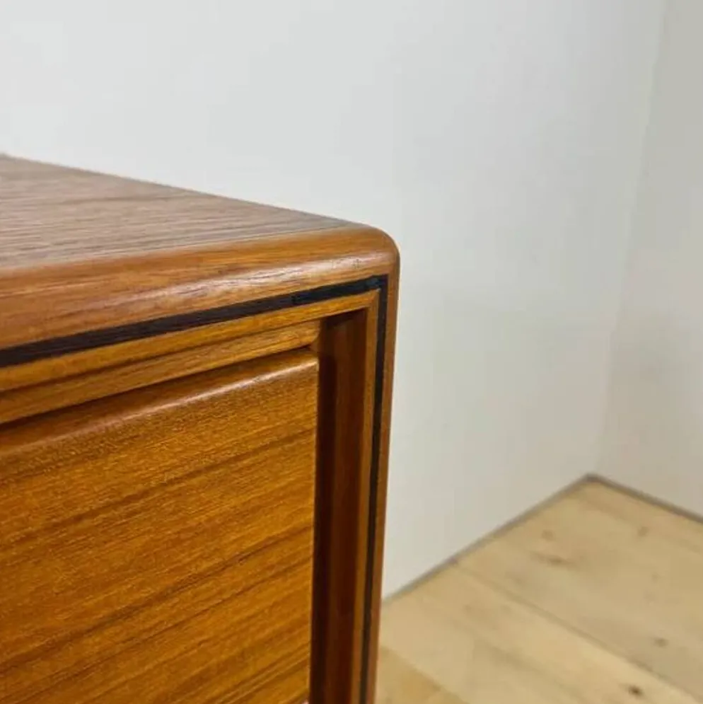 Petite commode en teck à trois tiroirs, Danemark 1960