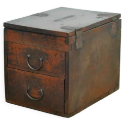Petite commode japonaise, vers 1900