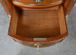Petite Commode Rognon en Acajou, style Transition – Début XXe