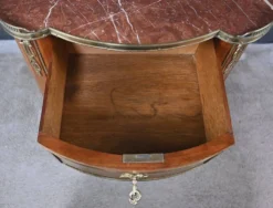 Petite Commode Rognon en Acajou, style Transition – Début XXe