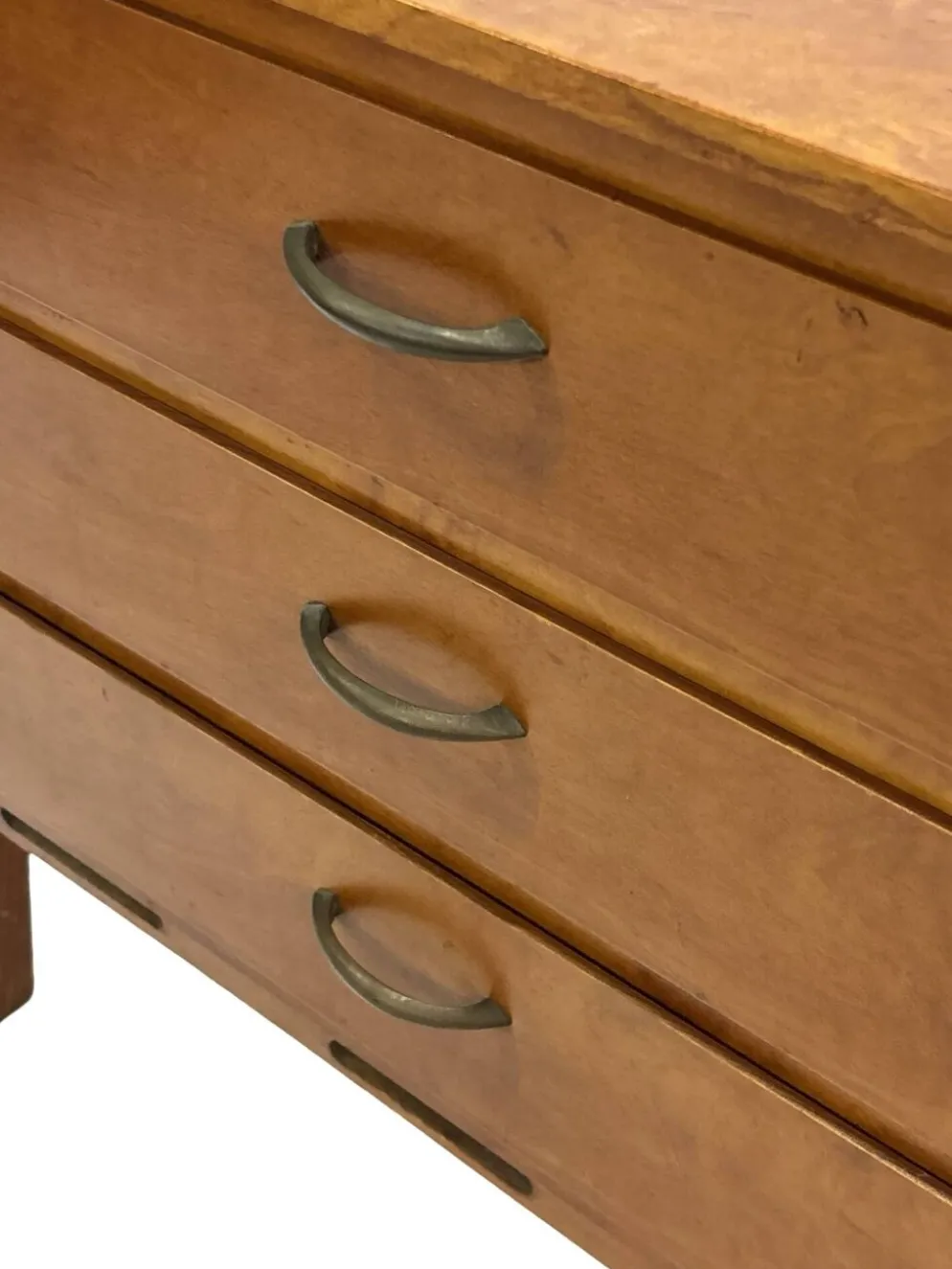 Petite commode vintage des années 1960 en chêne.