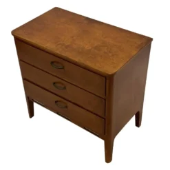 Petite commode vintage des années 1960 en chêne.