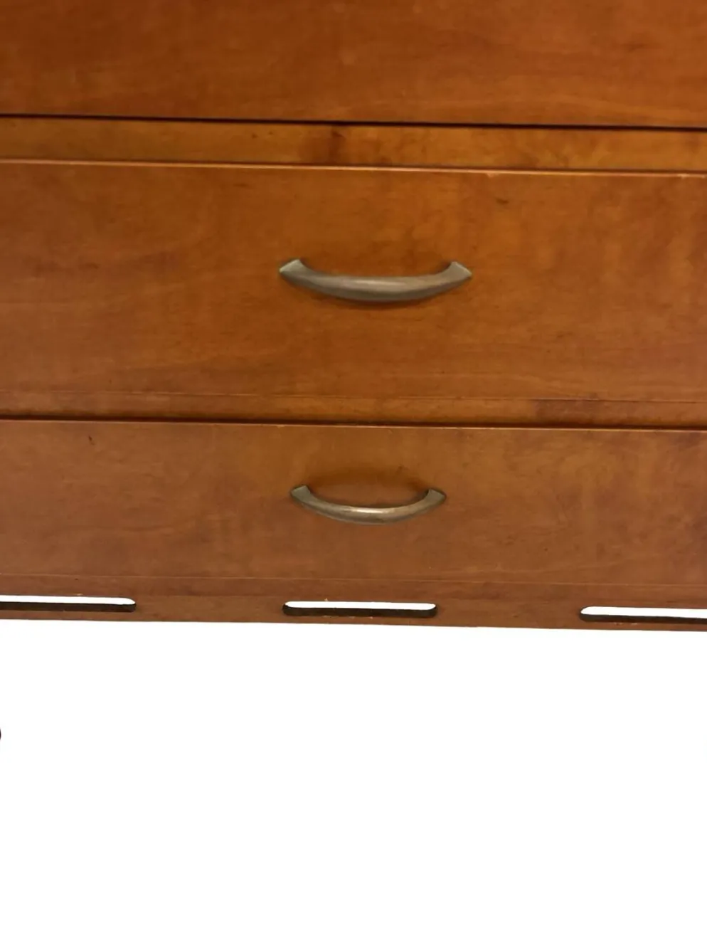Petite commode vintage des années 1960 en chêne.