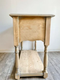 Petite console