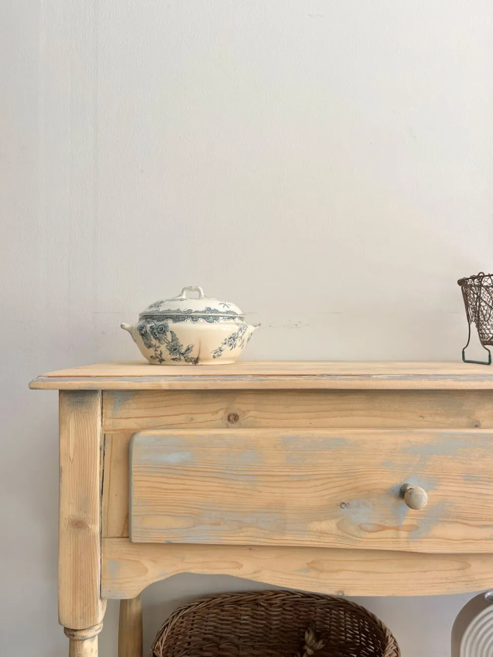Petite console