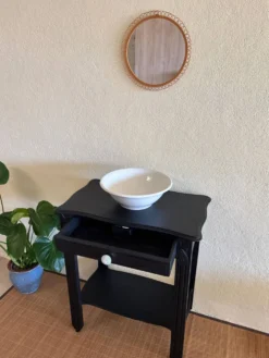 Petite console Art déco revisitée – bois noir mat avec tiroir
