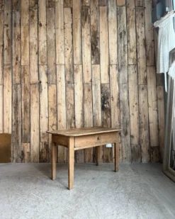 Petite console ou table de chevet en pin massif (rénovée)