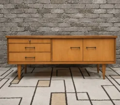 Petite enfilade vintage années 50/60 en bois blond – pieds fuselés