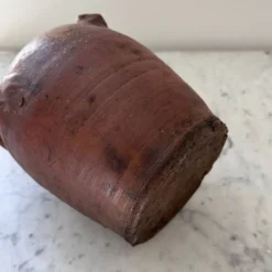 Petite jarre ancienne