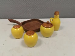 Petit ensemble de table suédois en céramique et bois, années 1980
