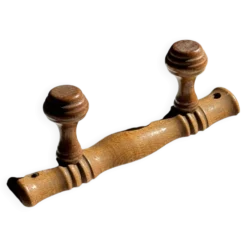 Petite patère à deux accroches en pin boutons ronds plats H8