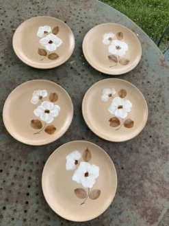 5 petites assiettes a dessert en gres, fait main, moulin des loups, motif de fleurs, made in france