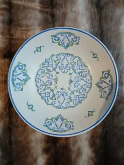 7 petites assiettes creuses Salins France