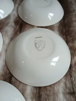 7 petites assiettes creuses Salins France