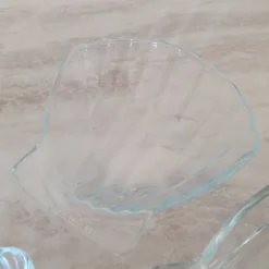 8 petites assiettes de présentation / moules en verre transpar