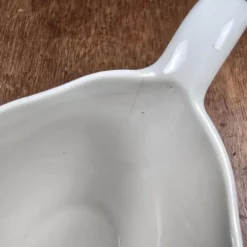 Petite saucière Digoin Bernadette – Faïence ancienne décor bleu campagne