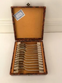 12 petites cuillères anciennes métal argenté Christofle - Art déco