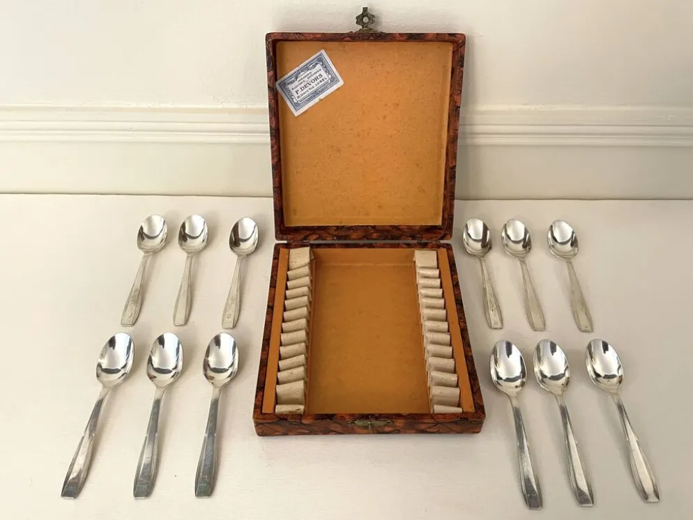 12 petites cuillères anciennes métal argenté Christofle - Art déco
