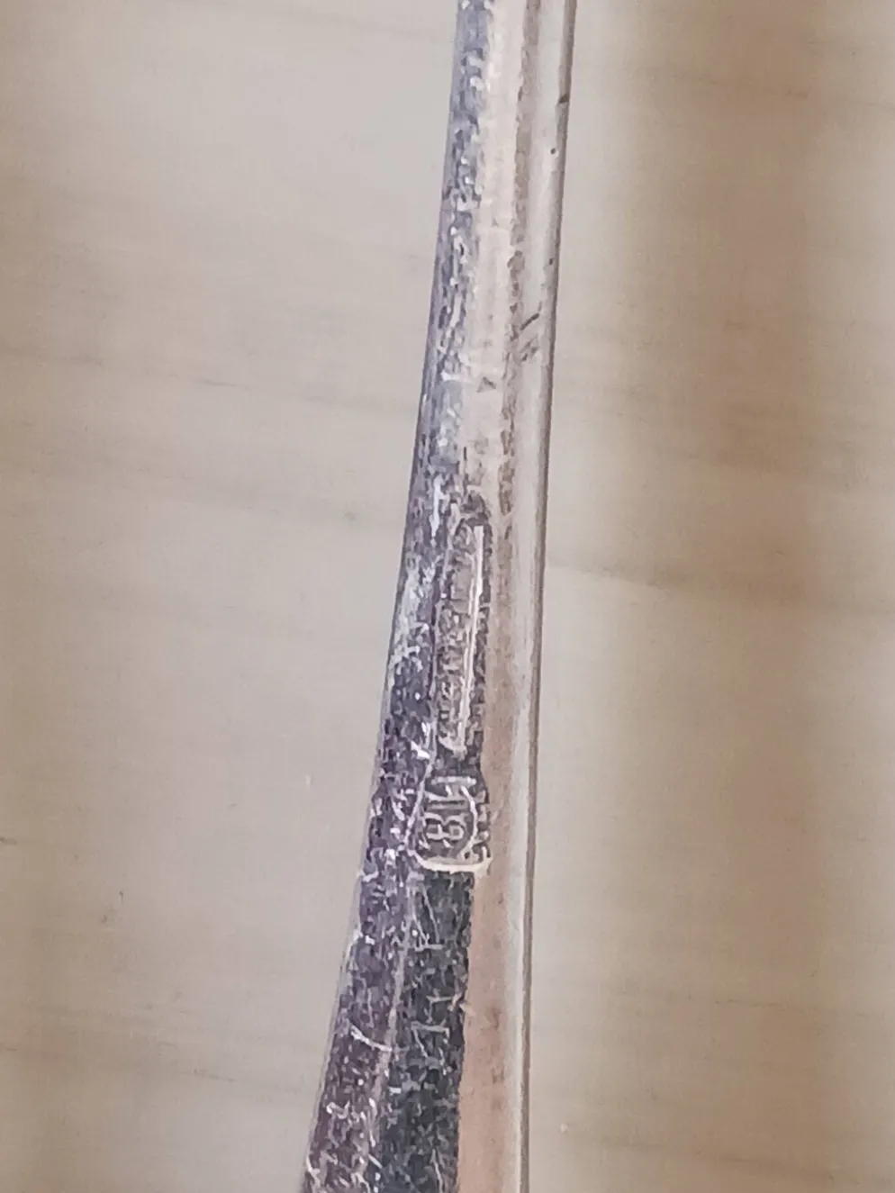 Petites cuillères en métal argenté .