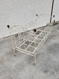 Petite sellette a 2 niveaux en metal et bois 1960