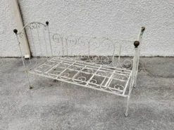 Petite sellette a 2 niveaux en metal et bois 1960