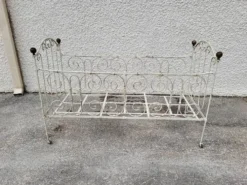 Petite sellette a 2 niveaux en metal et bois 1960