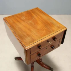 Petite table ancienne victorienne en acajou avec incrustations, Angleterre, XIXe siècle