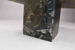 Petite table basse fossilisée vintage, années 1970.