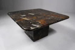 Petite table basse fossilisée vintage, années 1970.